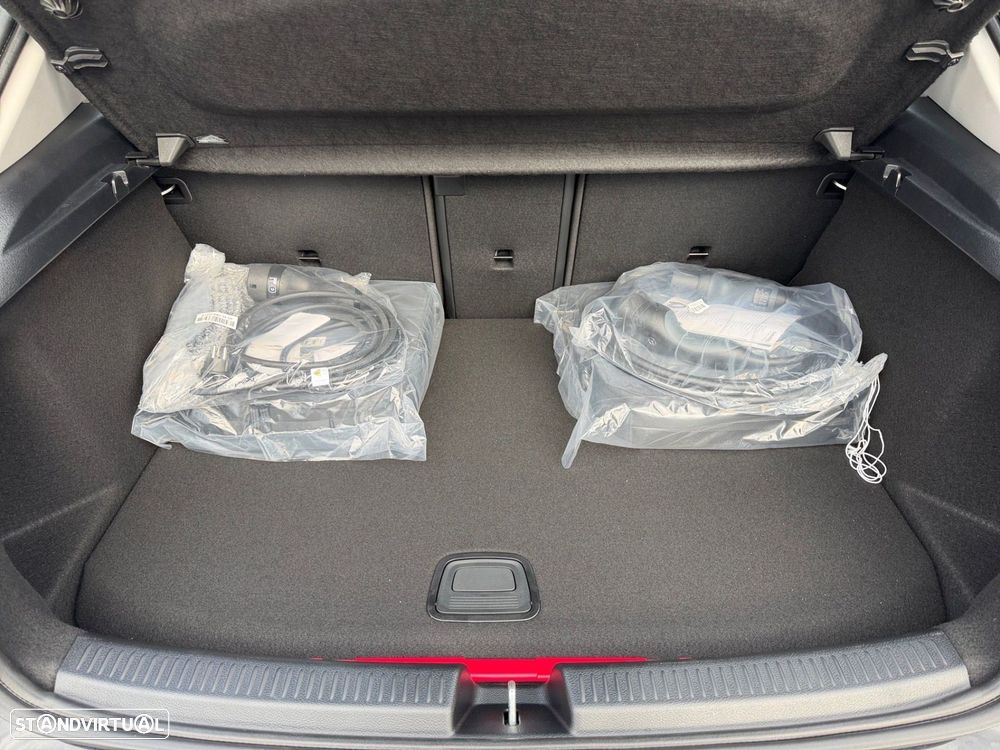 Mercedes-Benz A 250 e - 11