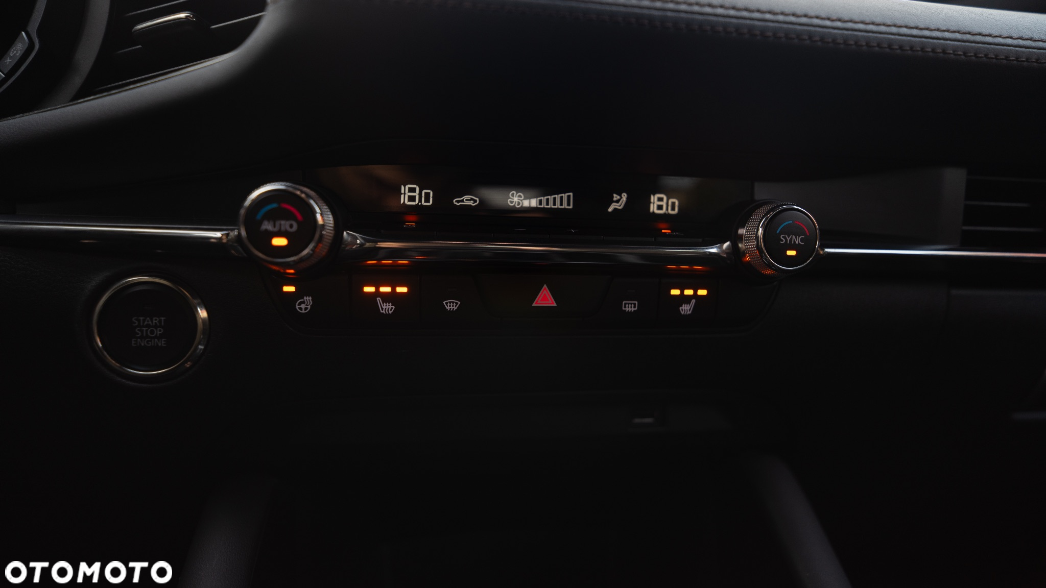 Mazda 3 2.0 mHEV Hikari - 14