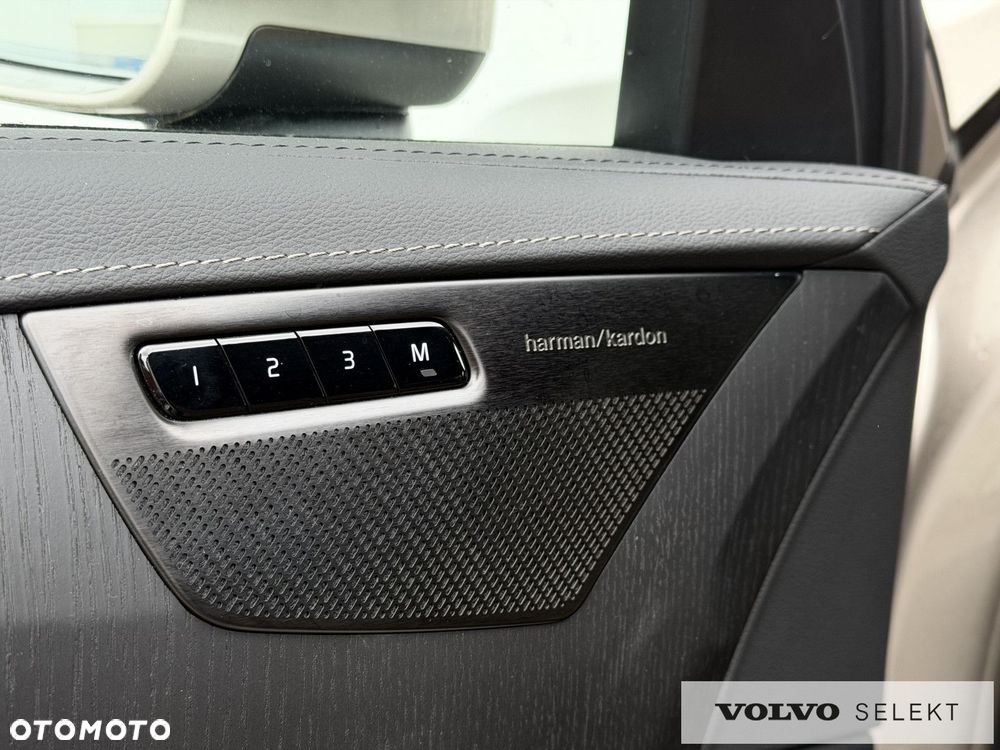 Volvo XC 90 - 21