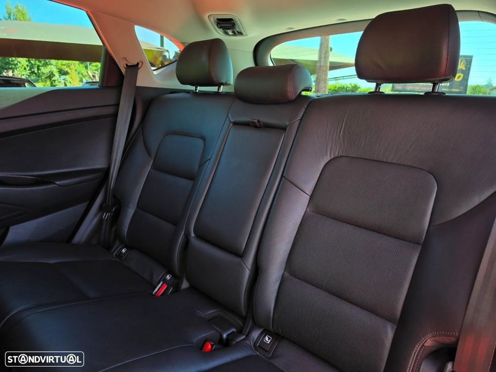 Hyundai Tucson 1.7 CRDi Executive - 10