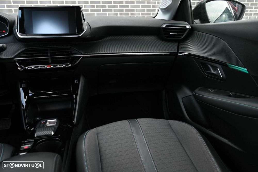 Peugeot 208 1.2 PureTech Allure EAT8 - 12