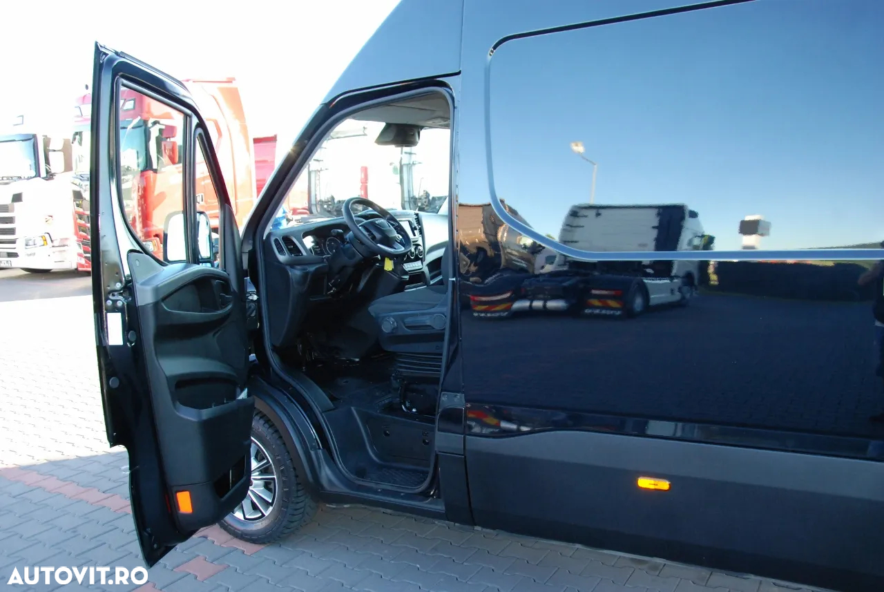 Iveco DAILY 35-180 / TABLĂ / 2022 / HI-MATIC / Opțiune completă / NEGRU METALIC / IMPORTAT / CONTRACT DE SERVICE POST-SERVICE - 23