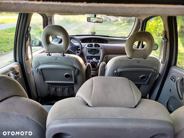Citroën Xsara Picasso 1.6 HDI SX - 17