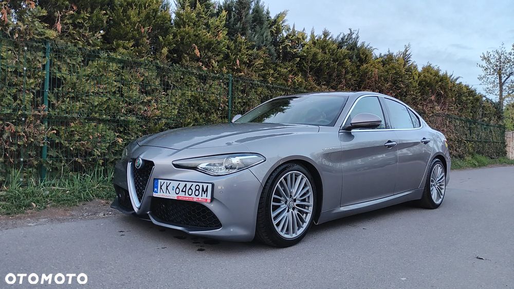 Alfa Romeo Giulia 2.2 Diesel AT8-Q4 Veloce - 3