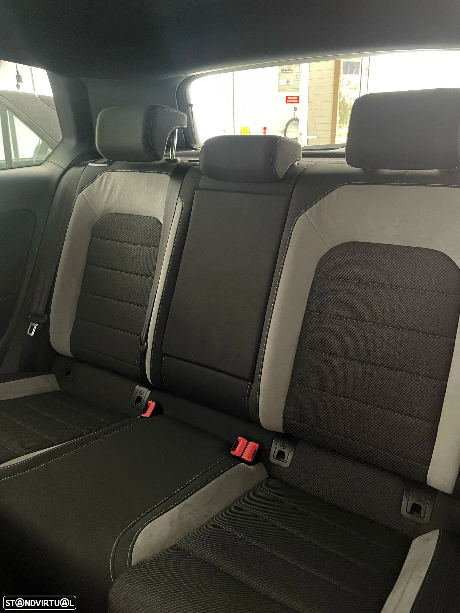 VW Golf 2.0 TSI R DSG - 11