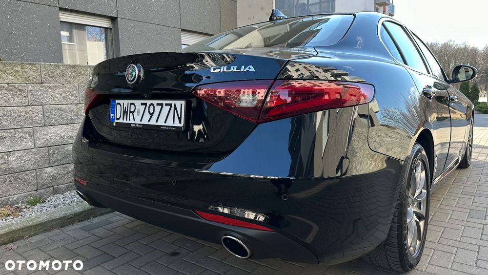 Alfa Romeo Giulia 2.0 Turbo 16V AT8-Q4 Veloce Ti - 17
