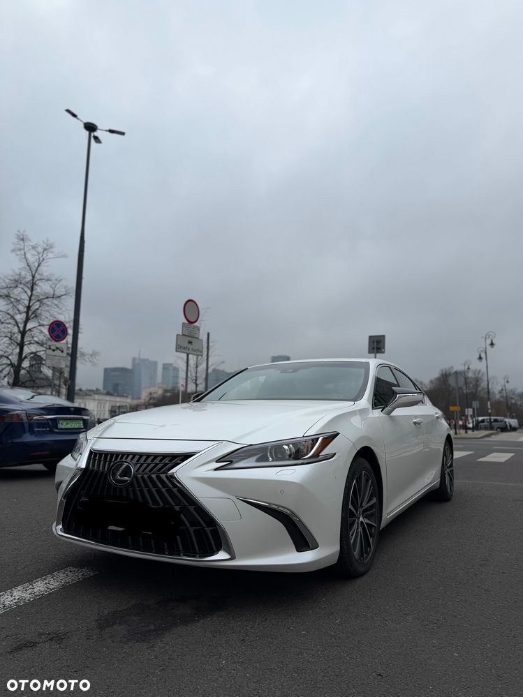 Lexus ES 300h Elegance - 1