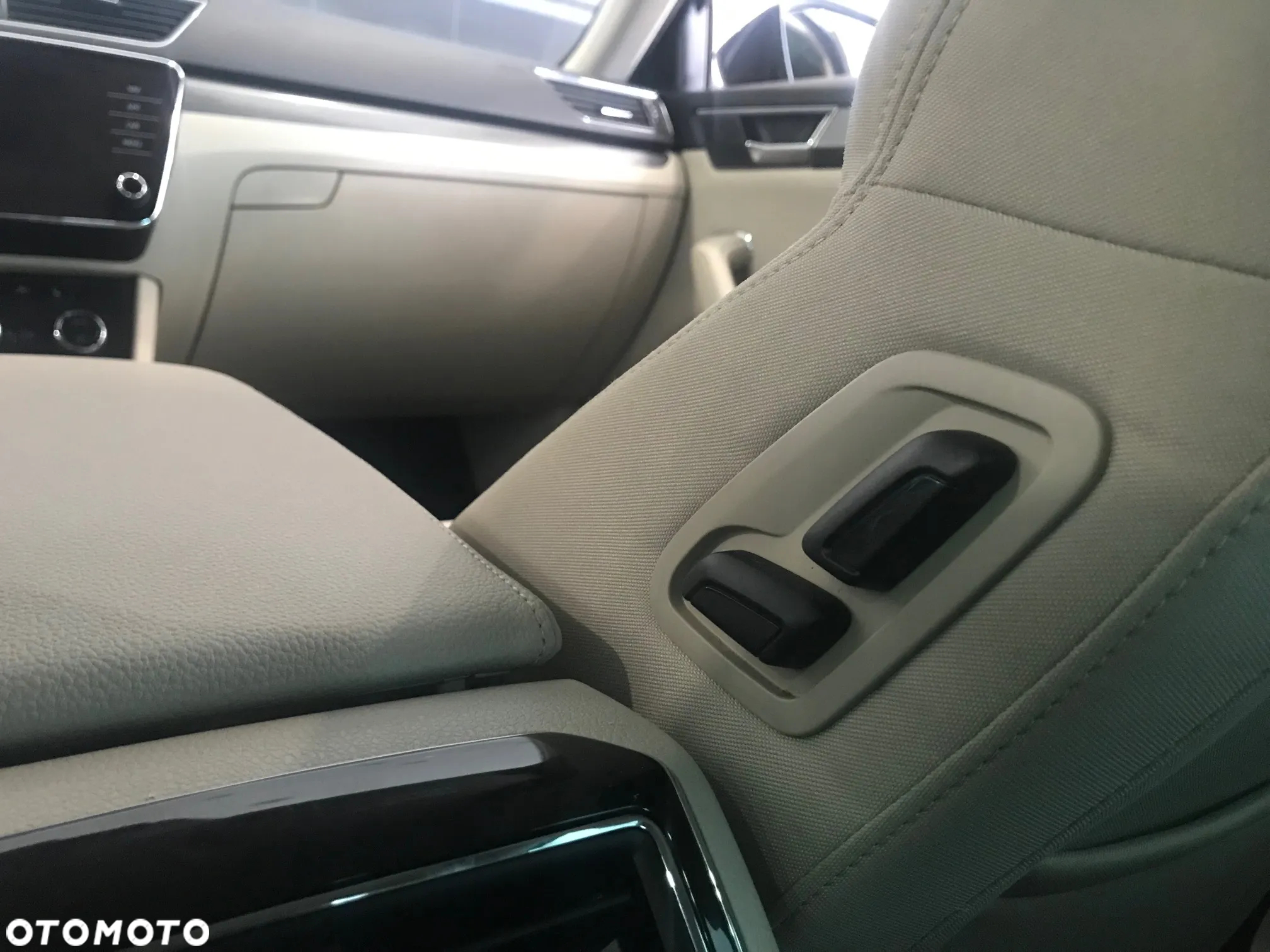 Skoda Superb 1.5 TSI ACT Style DSG - 34