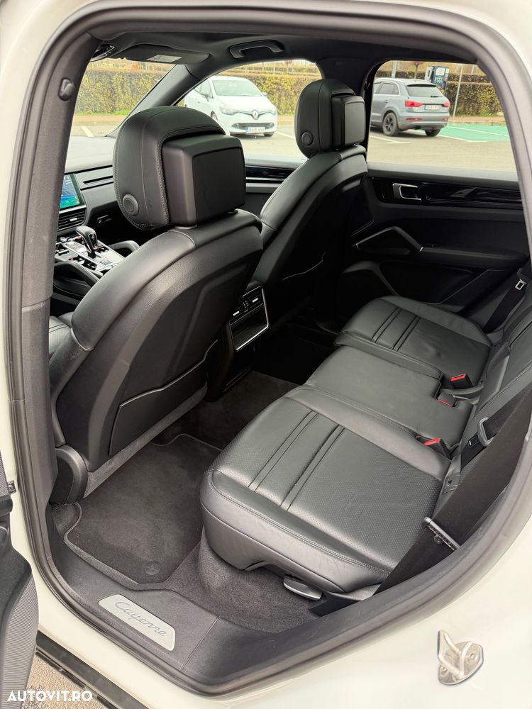 Porsche Cayenne Tiptronic S - 8