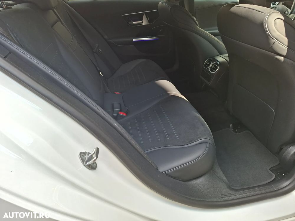 Mercedes-Benz C 300 e 9G-TRONIC AMG Line - 27