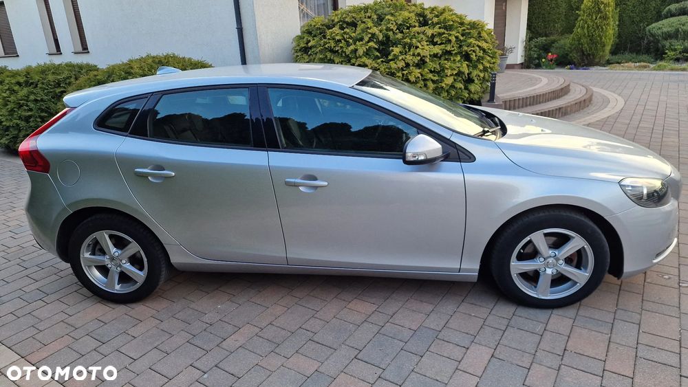 Volvo V40 D2 Momentum - 5