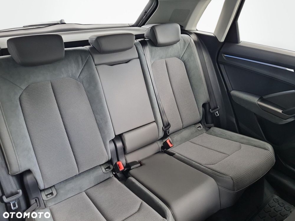 Audi Q3 35 TFSI mHEV S-Line S tronic - 34