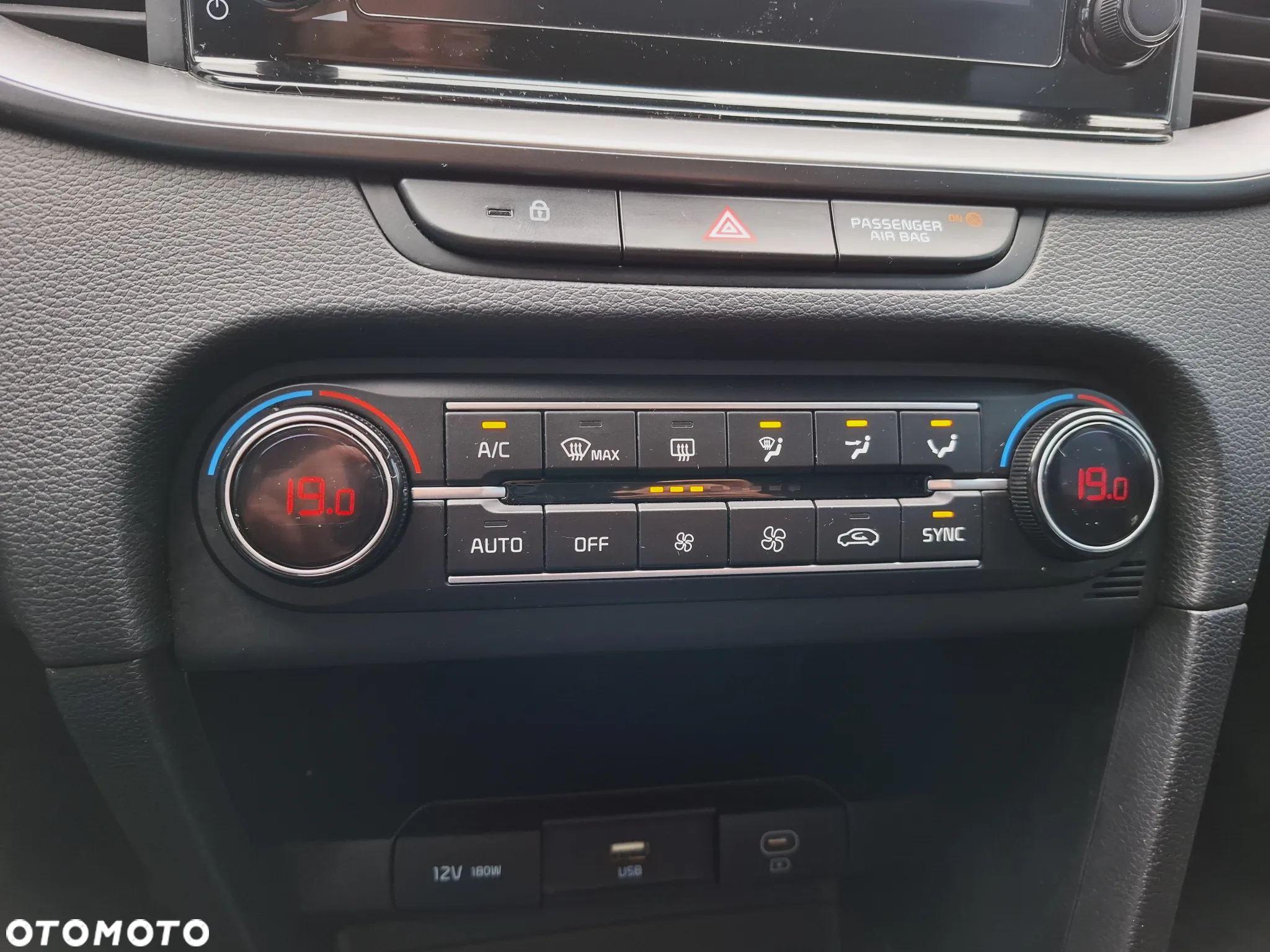 Kia XCeed 1.5 T-GDI M - 22