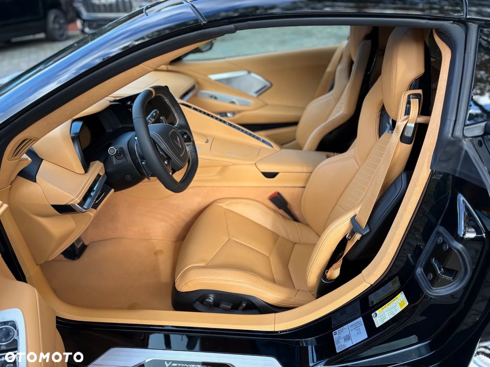Chevrolet Corvette - 17