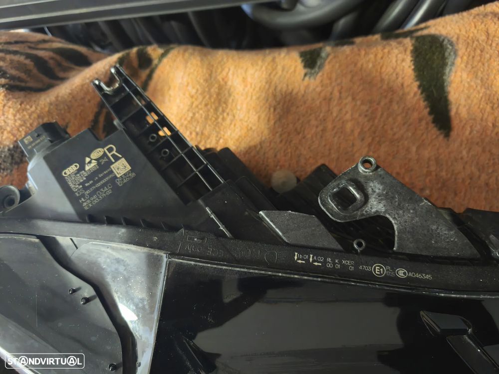 Farol direito full Led Audi A7 - 4K8941034C - 8