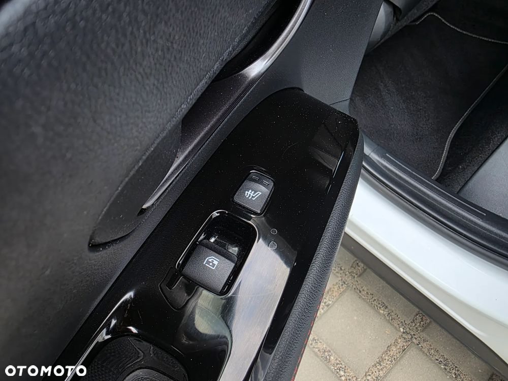 Hyundai Tucson 1.6 CRDi 48V-Hybrid 2WD DCT N Line - 17
