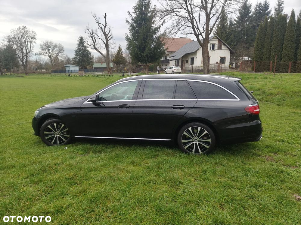 Mercedes-Benz Klasa E 300 de 4Matic 9G-TRONIC - 2