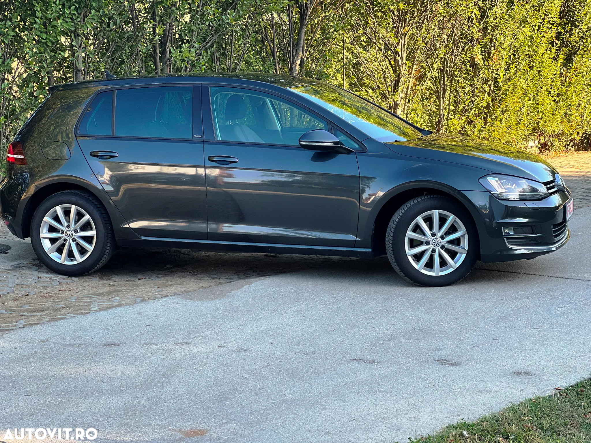 Volkswagen Golf 2.0 TDI (BlueMotion Technology) DSG Comfortline - 30