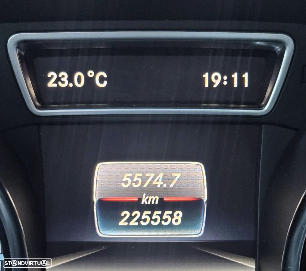 Mercedes-Benz CLA 200 - 12