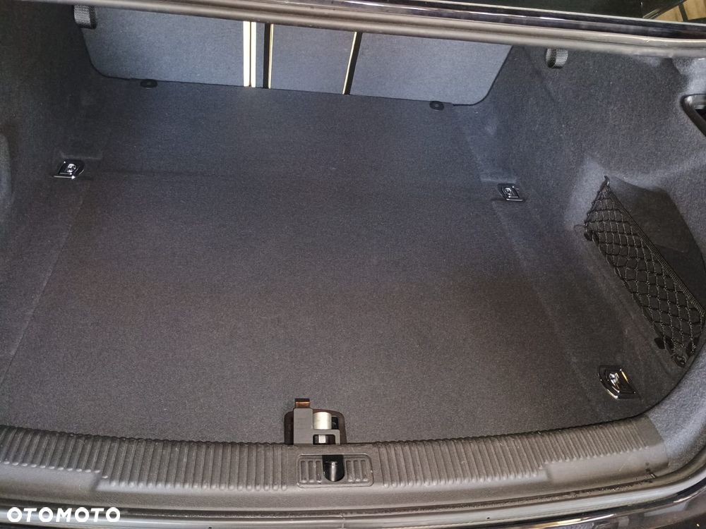 Volkswagen Passat 2017 photo 5