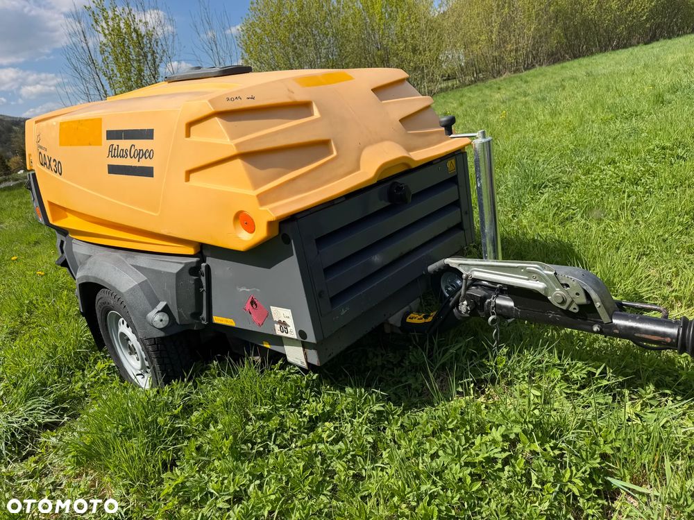 Atlas Copco QAX 30 KW Agregat Generator Prądotwórczy Mobilna Przyczepka do rejestracji jako pojazd. 30 KVA. 2015rok. Agregat Sprowadzony z Norwegii! DEUTZ Silnik 45 KM. Zadbana maszyna! Po Serwisach. Hamulec Najazdowy. 3900 mtg. Prądnica LEROY SOMER. OKAZJA Pracował sporadycznie w Norweskiej Komunie! - 23