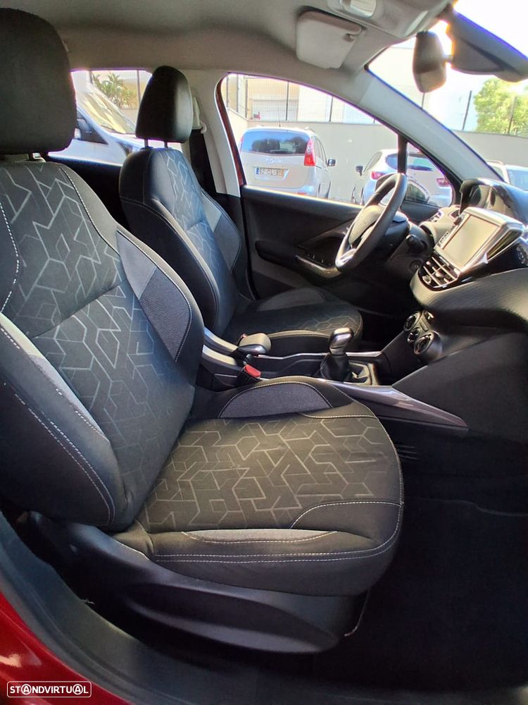 Peugeot 2008 - 24