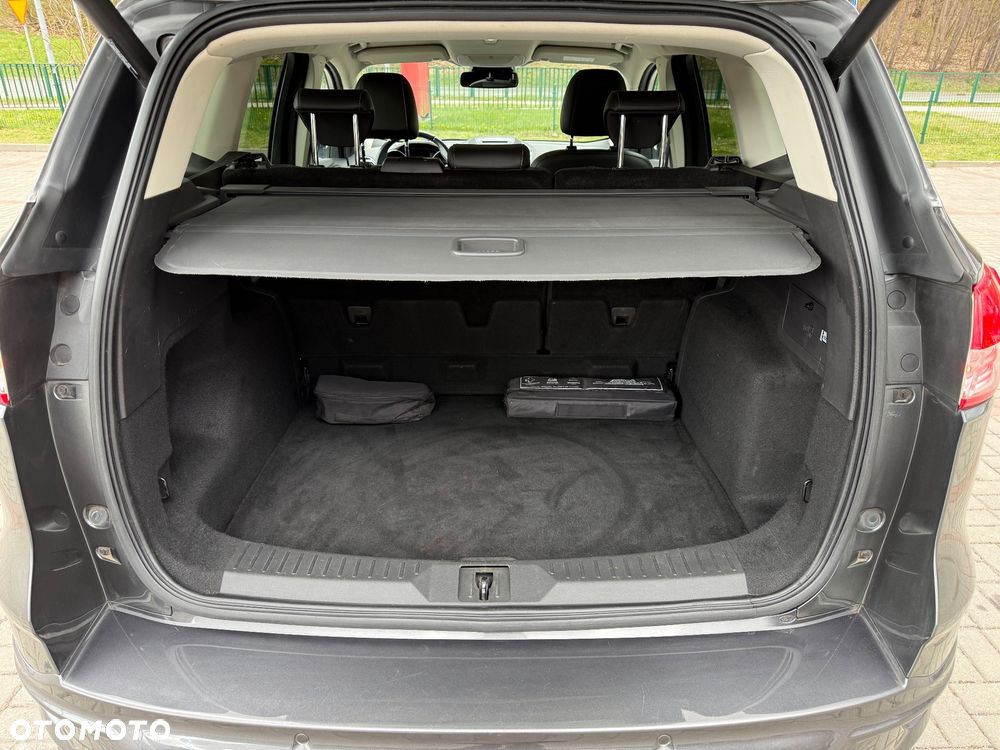 Ford Kuga 2.0 TDCi 2x4 Titanium - 9