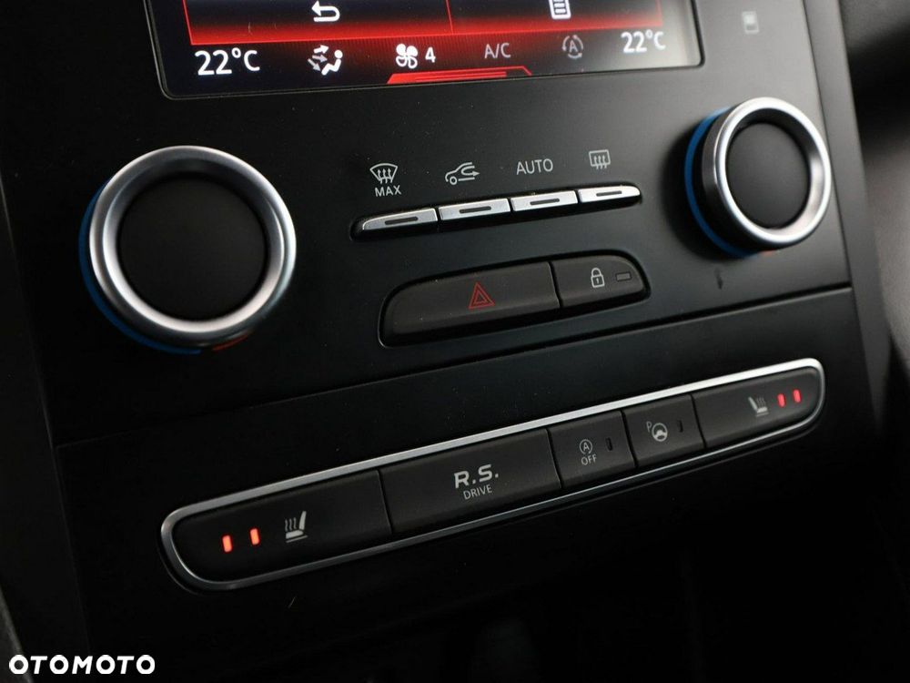 Renault Megane ENERGY TCe 205 EDC GT - 28