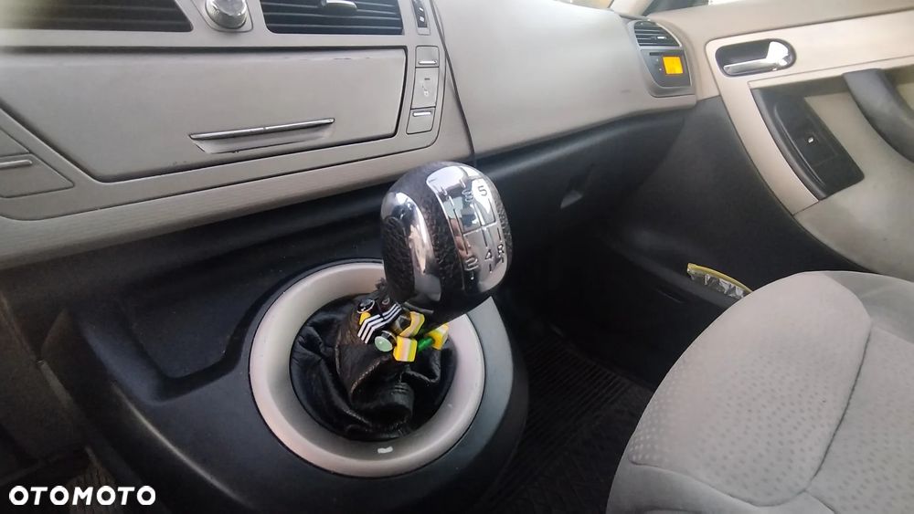 Citroën C4 Grand Picasso - 21