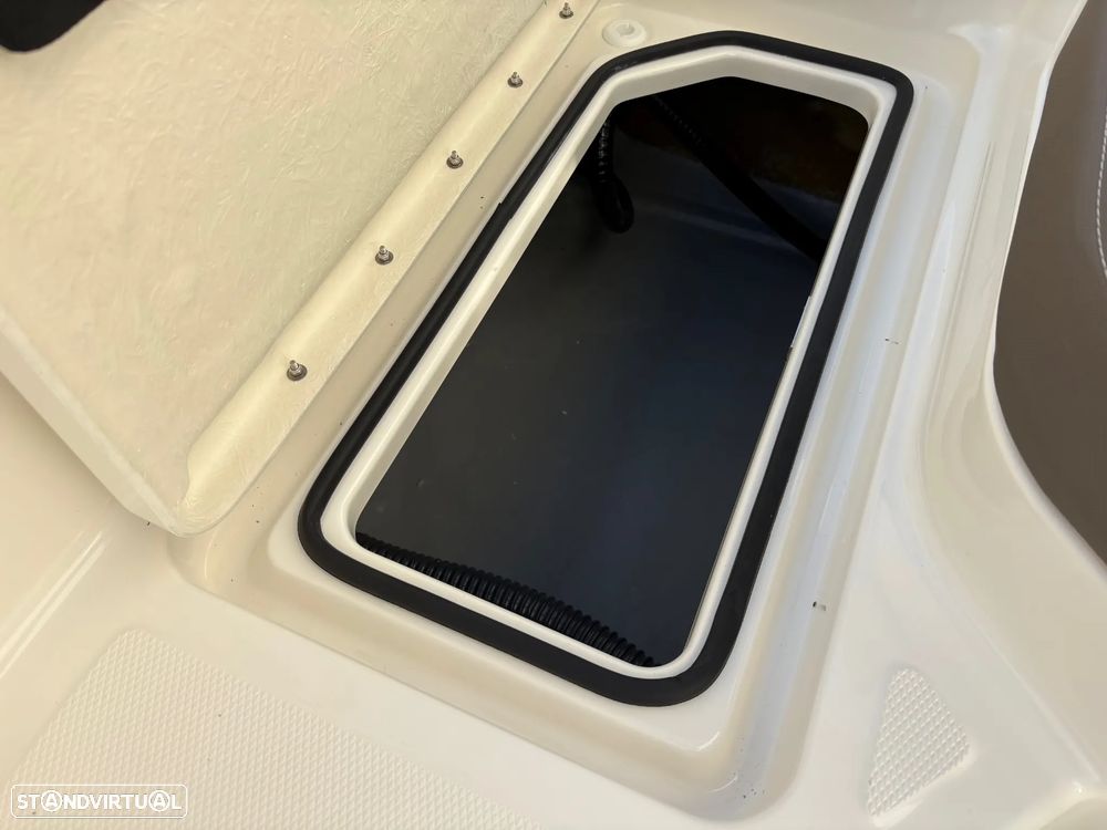 Bayliner V20 OB - 37