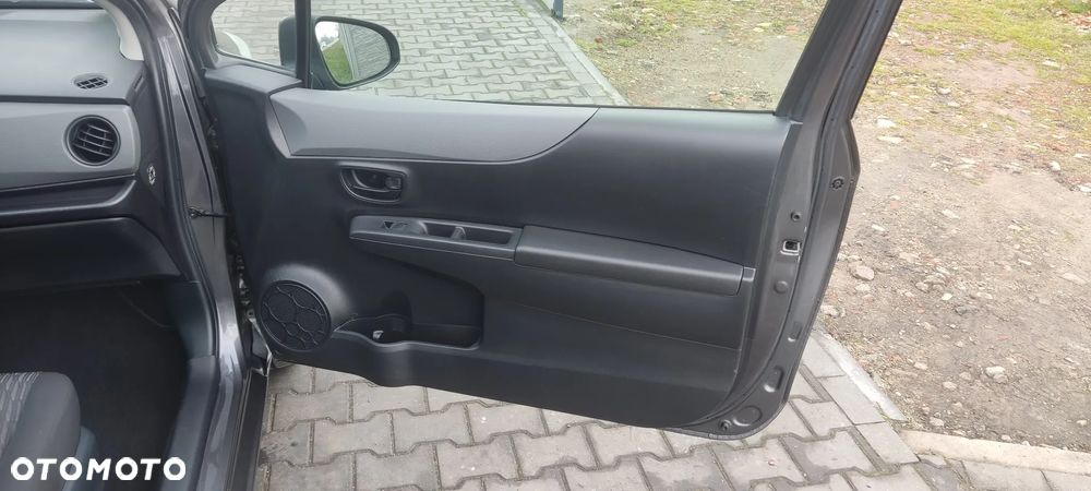 Toyota Yaris 1.0 VVT-i Life - 23