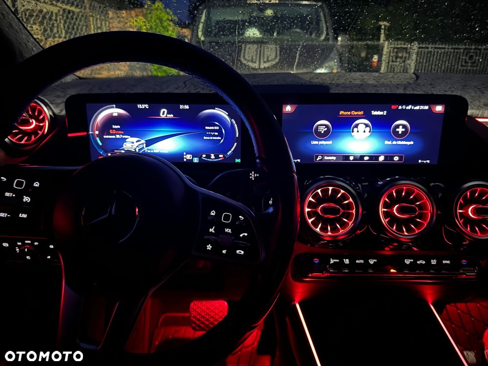 Mercedes-Benz GLA 200 d 4-Matic - 14