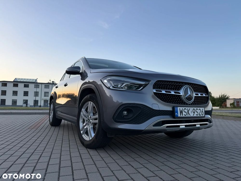 Mercedes-Benz GLA - 9