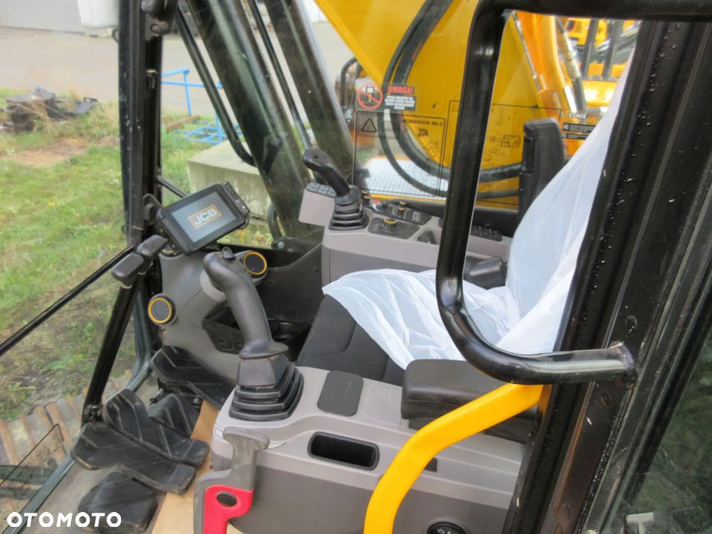 JCB JS220X - 7