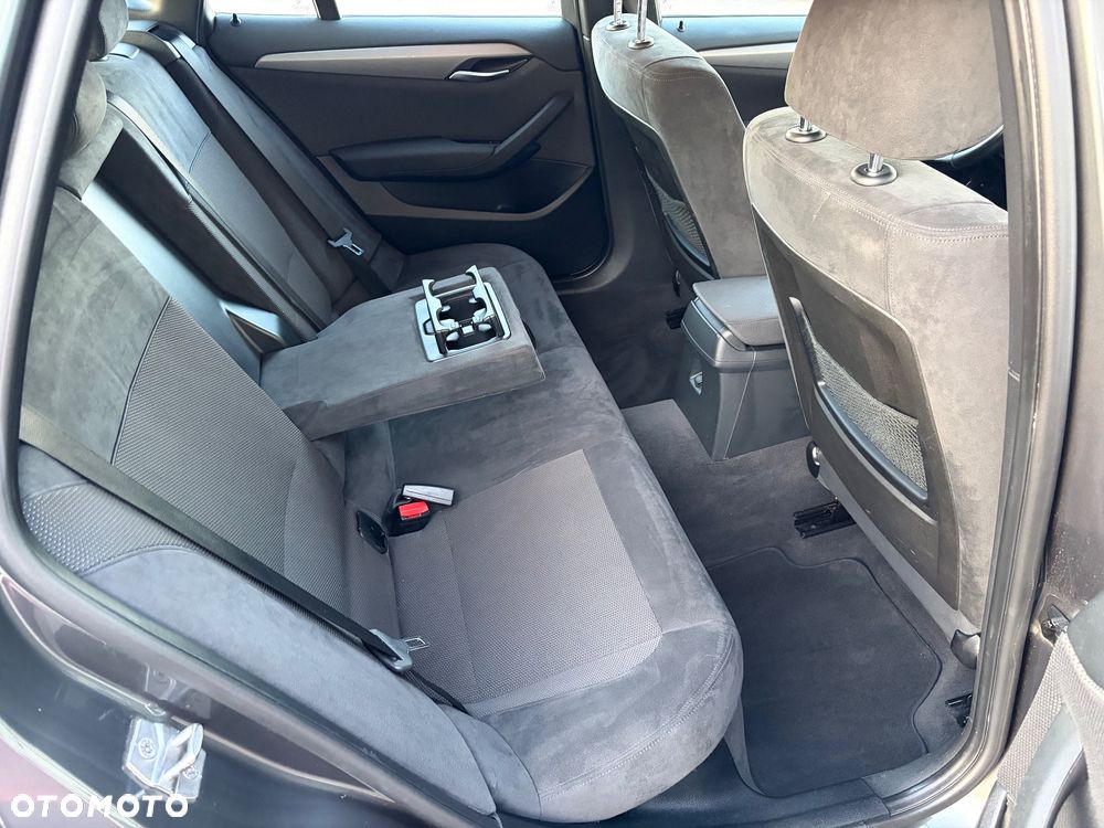 BMW X1 xDrive20i - 21