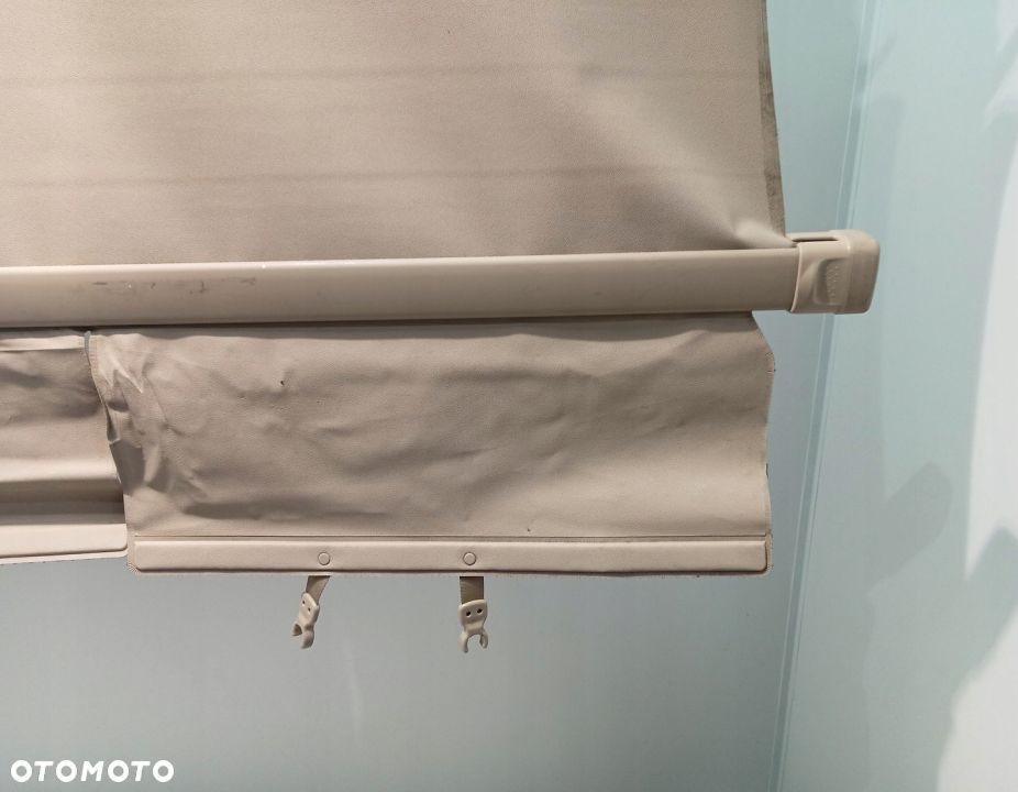 ROLETA BAGAŻNIKA TOYOTA LAND CRUISER 150 - 6