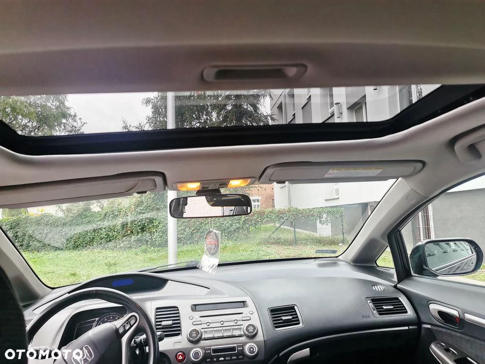 Honda Civic 1.8 Executive - 11