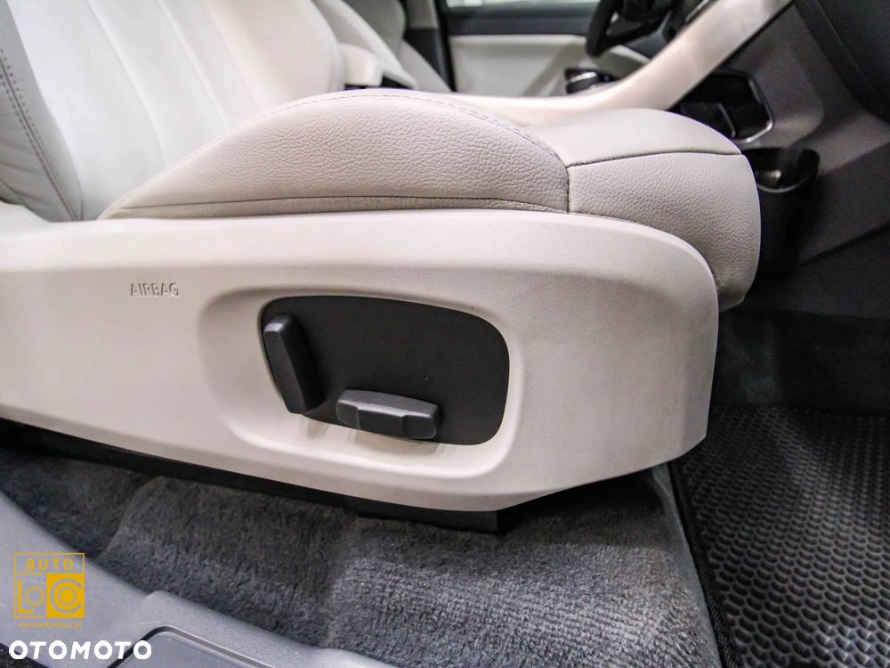 Land Rover Range Rover Evoque D150 R-Dynamic HSE - 28