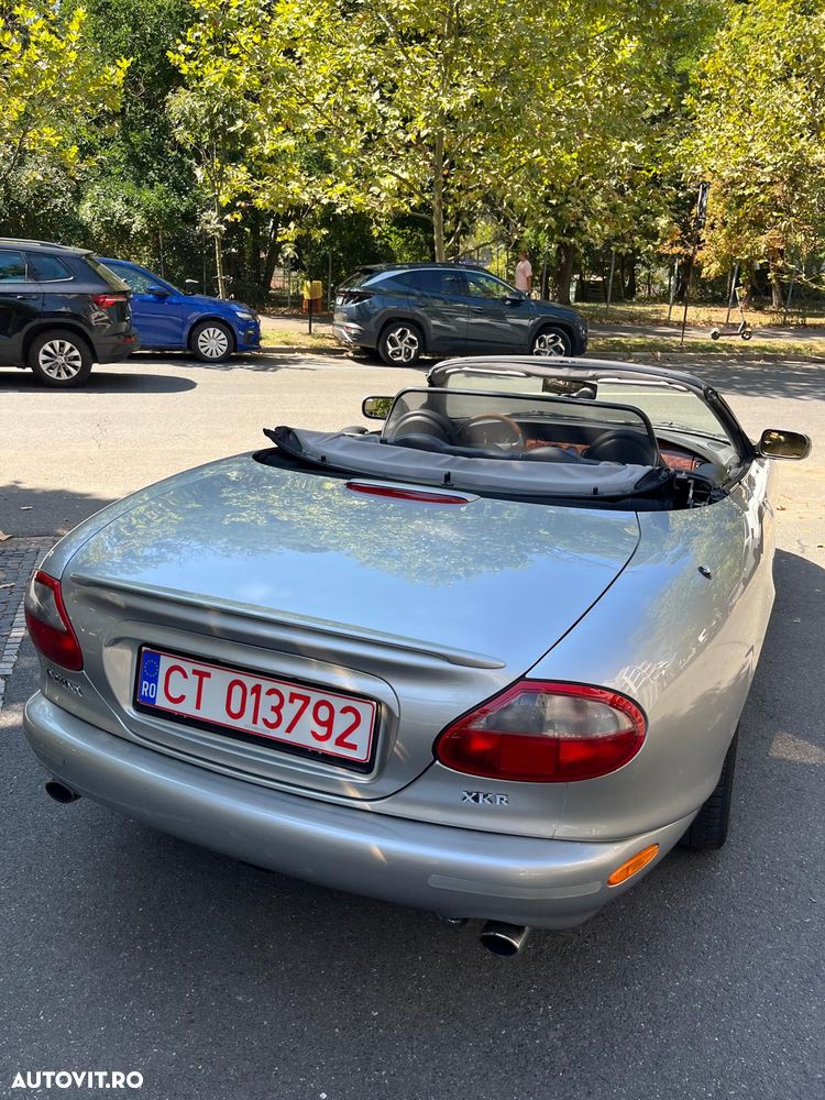 Jaguar XKR - 8
