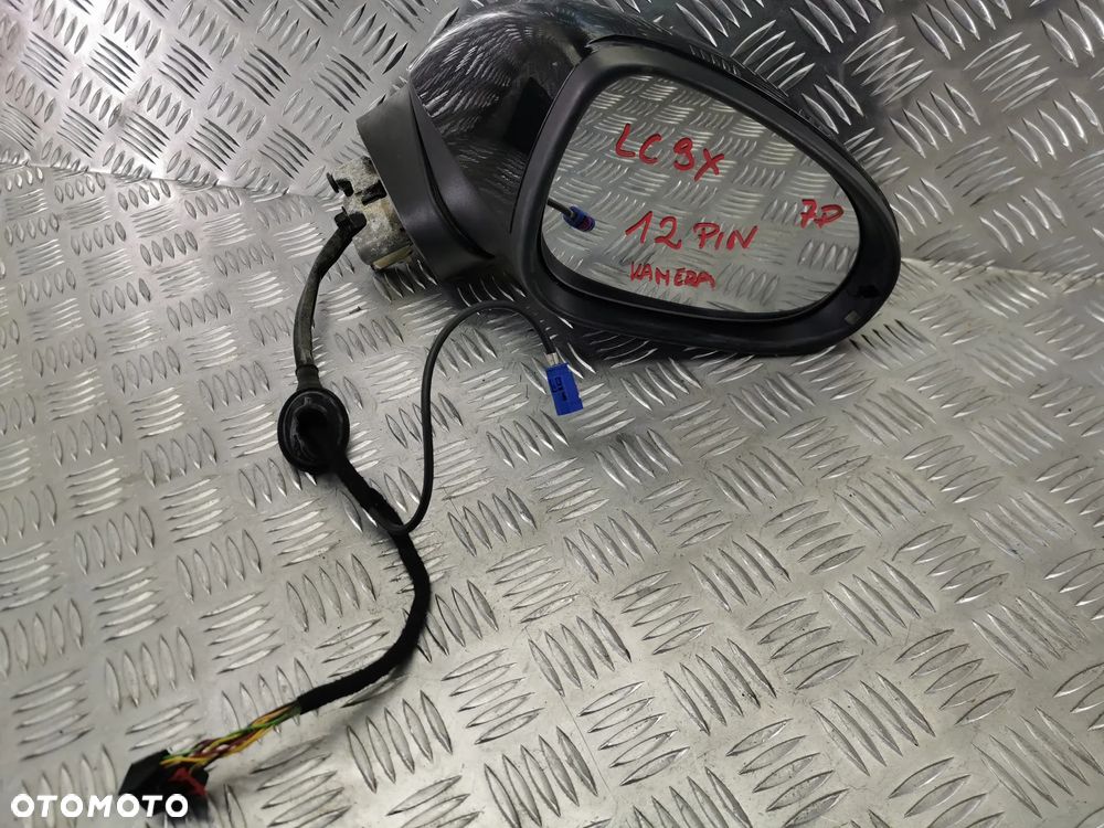 VW TOUAREG 7P 10-18R LUSTERKO PRAWE KAMERA 12 PIN LC9X