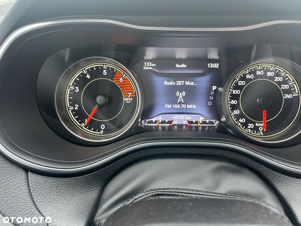 Jeep Cherokee 2019 photo 2