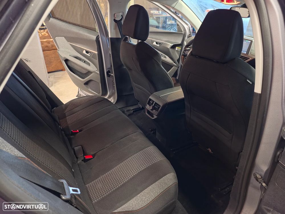 Peugeot 3008 1.5 BlueHDi Active - 8