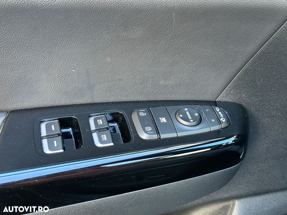 Kia Sportage 2.0 CRDI AWD Eco-Dynamics+ (48V M-H) Aut. GT LINE - 15