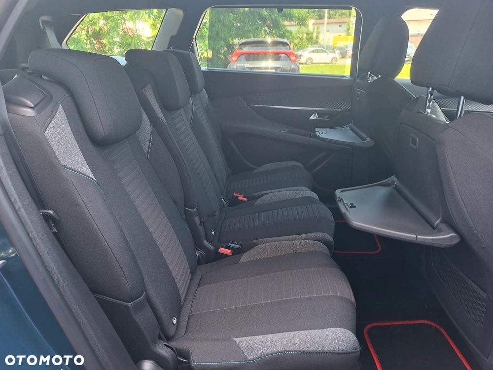 Peugeot 5008 - 25