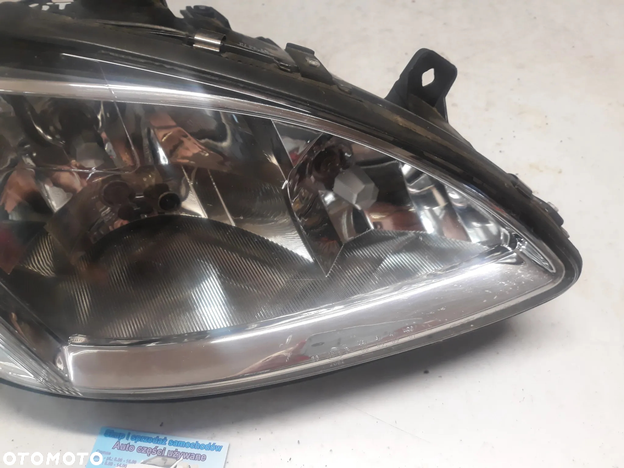 LAMPA PRAWY PRZÓD MERCEDES VITO W639 2,2 CDI  111 CDI  2005r  (zamiennik) - 2