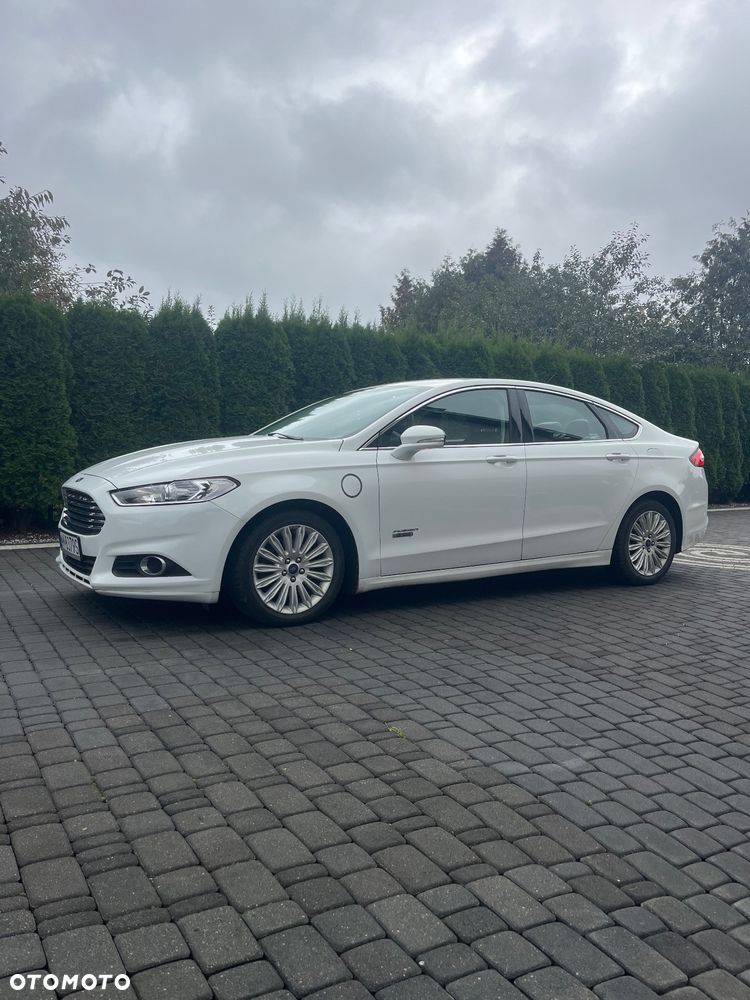 Ford Fusion - 2