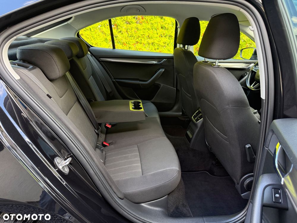 Skoda Octavia 2.0 TSI DSG Ambition - 19