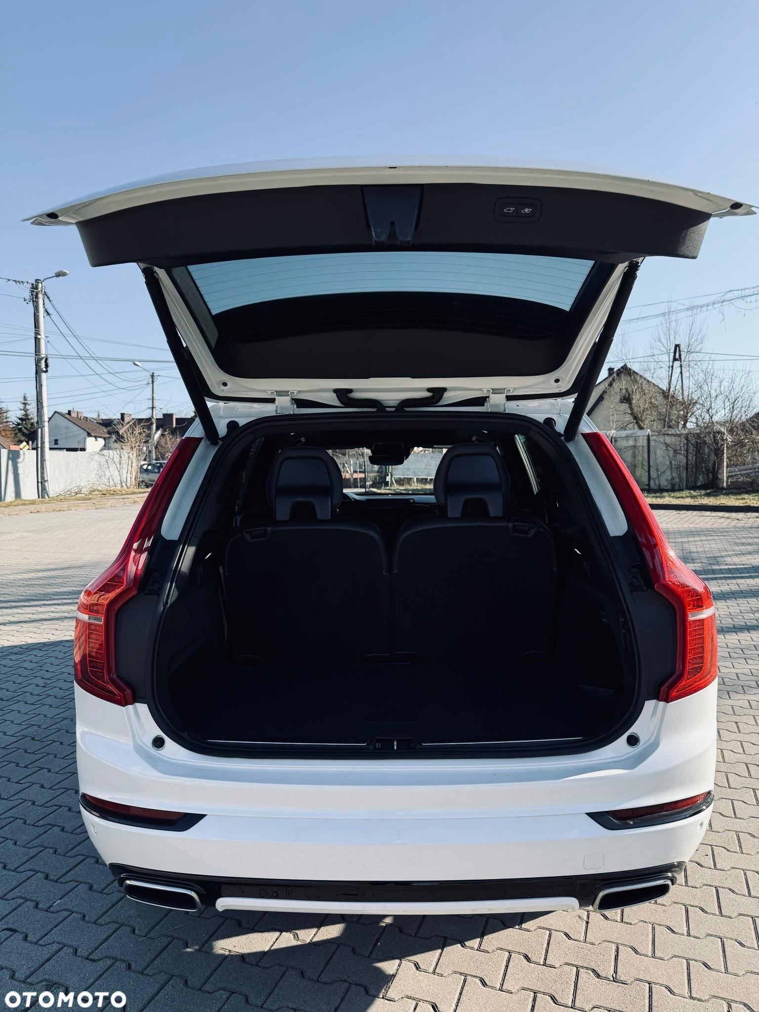 Volvo XC 90 D5 AWD R-Design 7os - 7