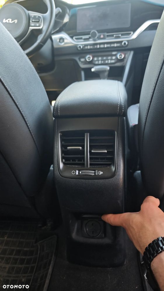 Kia Niro 1.6 GDI Hybrid Business Line - 17