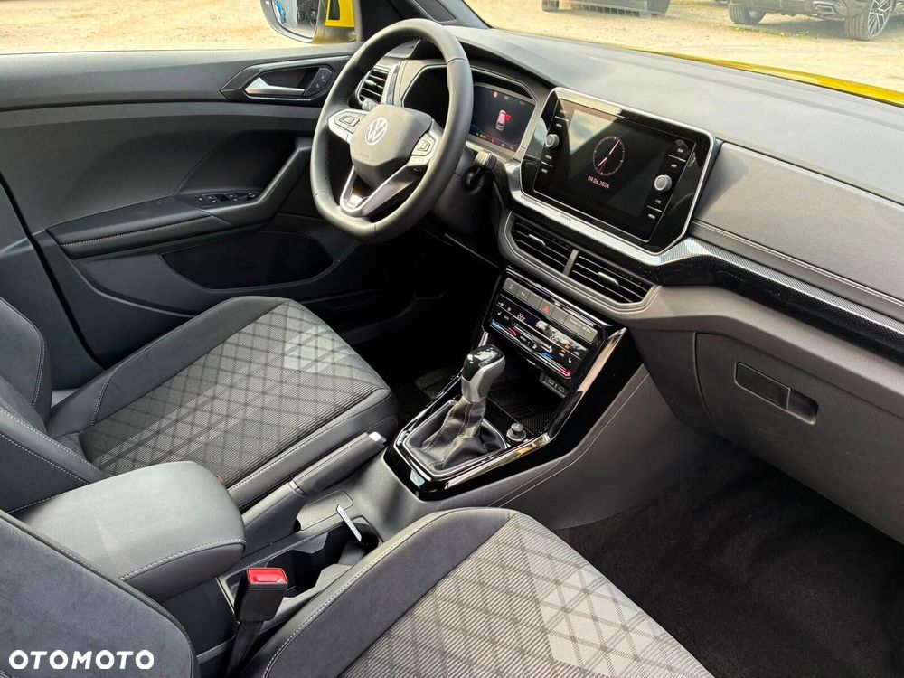 Volkswagen T-Cross - 24